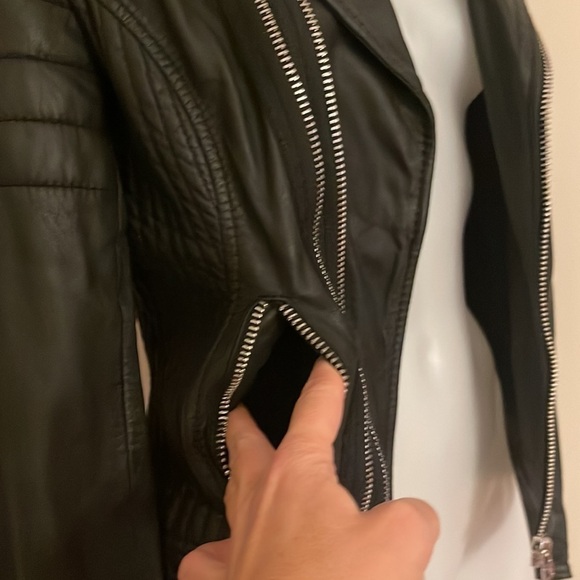 (NWT) Goosecraft Dual Zip Leather Black Biker Jacket, Medium - Picture 8 of 16